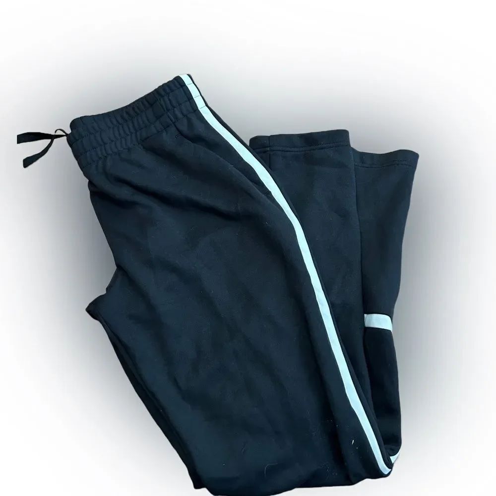Women’s Adidas Sweatpants